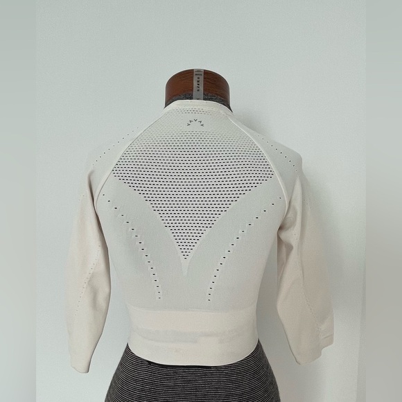 ✨ Varley Cropped Performance Top ✨-S - Picture 3 of 7